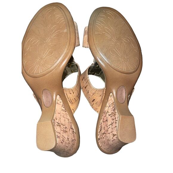 EuroSoft By SOFFT Fashion Womens 9.5M Tan Upper Cork Wedge Heel Sandals Leather - Picture 4 of 4